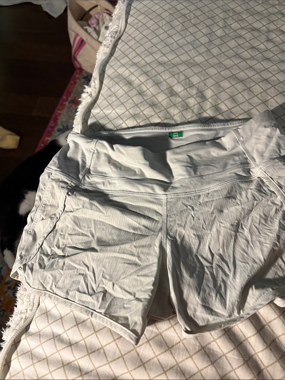 White lululemon speed ups discontinued size 4, high-rise 4 inch